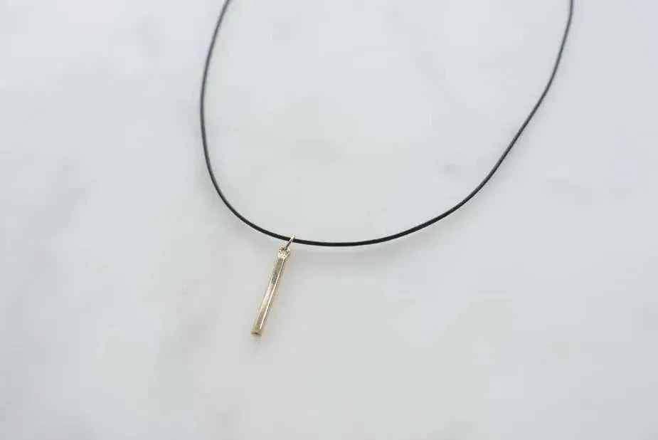 Choker with Gold Pendant - linhnguyen9
