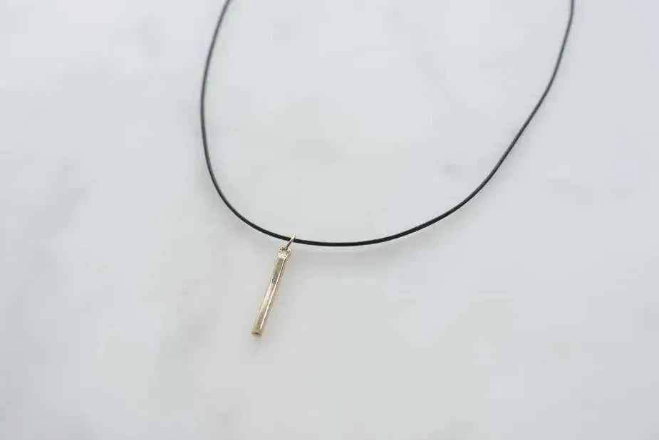 Choker with Gold Pendant - linhnguyen9