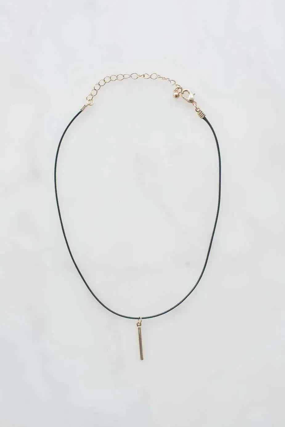 Choker with Gold Pendant - linhnguyen9